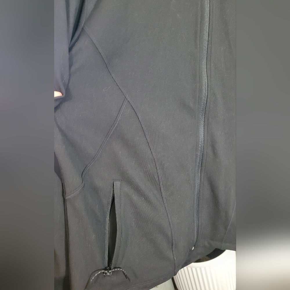 T By Talbots UPF 50+ Long Sleeve Zip Up Light Mockneck Jacket Black New - Picture 8 of 9
